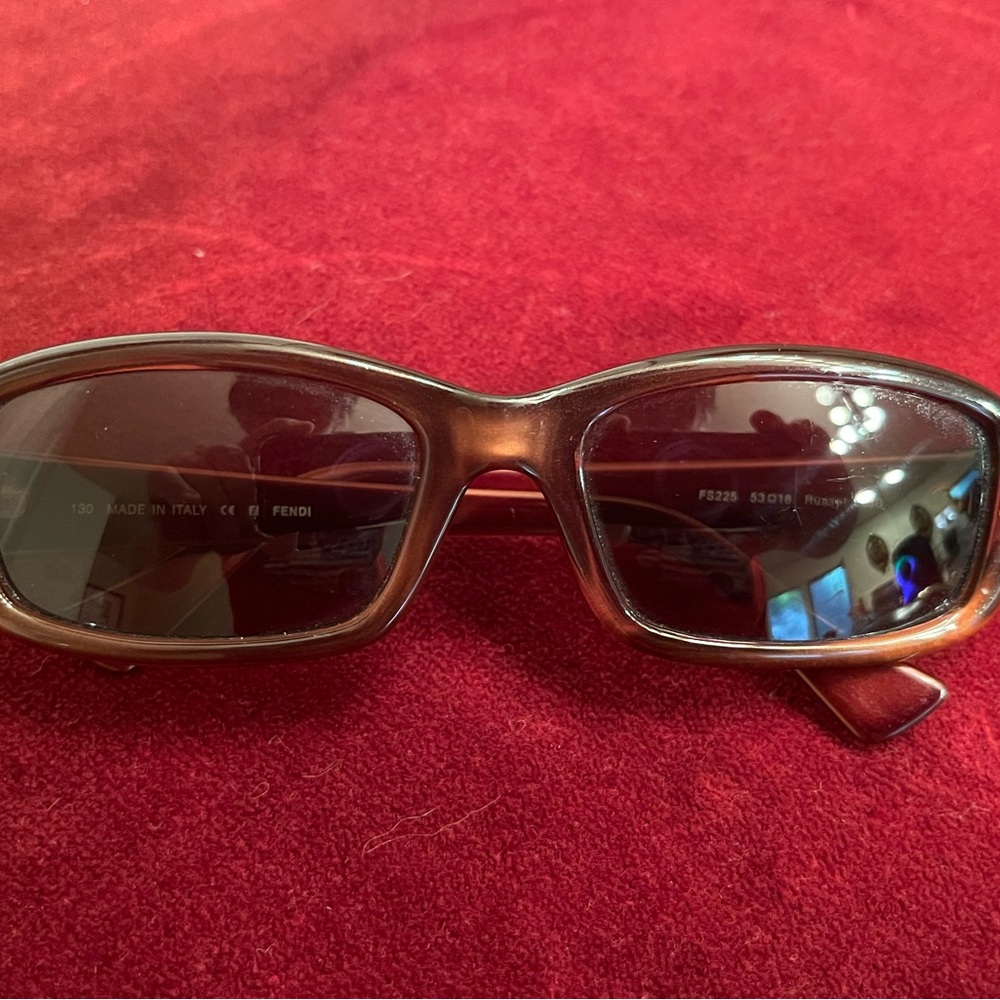 Genuine 90’s Vintage Women’s Fendi Russet Brown Sunglasses